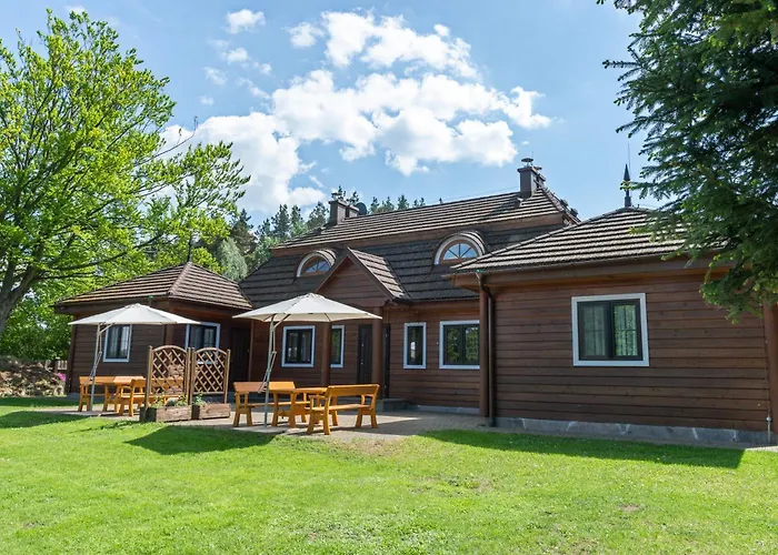 Dwor Pod Bukiem 维日察